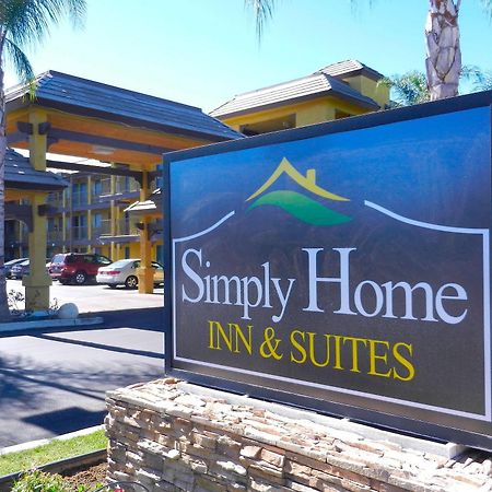 Simply Home Inn & Suites - ريفرسايد المظهر الخارجي الصورة
