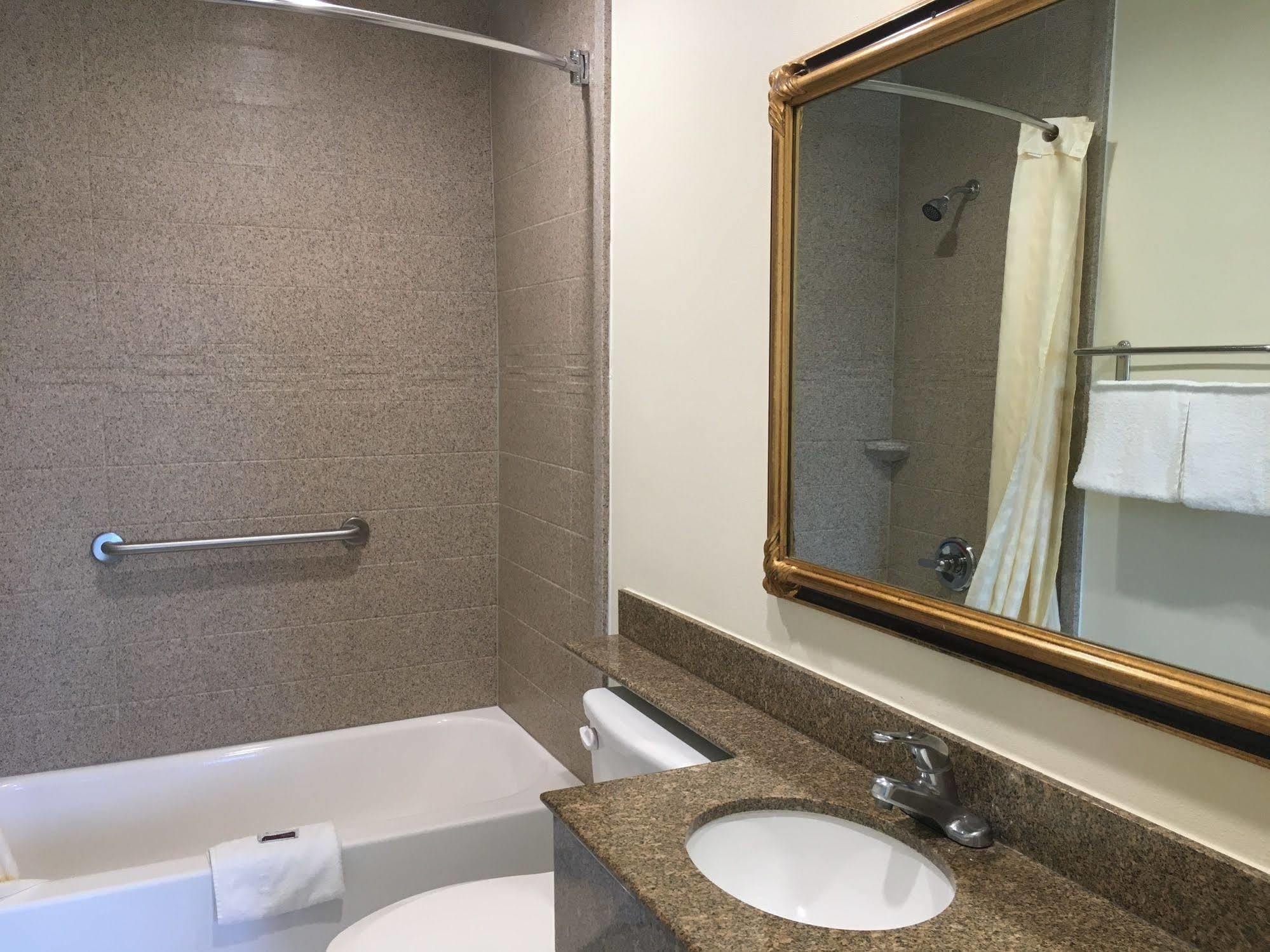 Simply Home Inn & Suites - ريفرسايد المظهر الخارجي الصورة