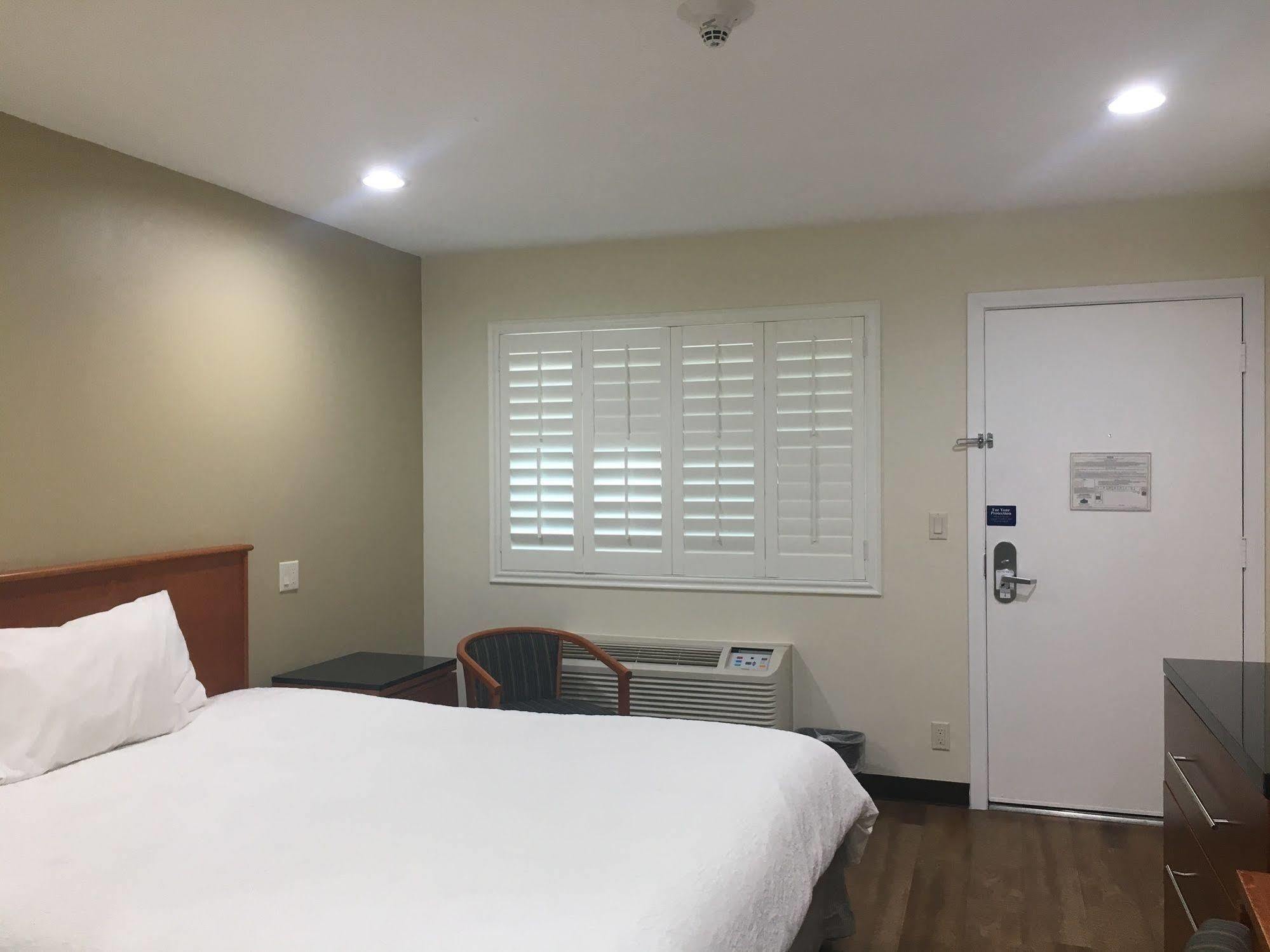 Simply Home Inn & Suites - ريفرسايد المظهر الخارجي الصورة