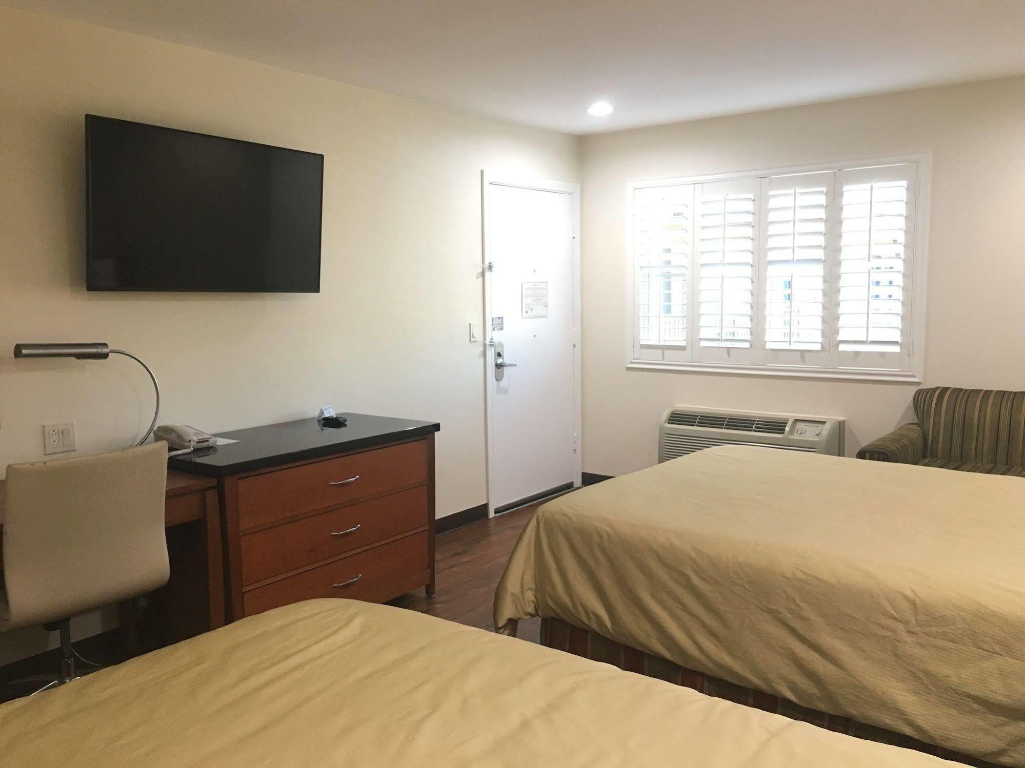 Simply Home Inn & Suites - ريفرسايد المظهر الخارجي الصورة